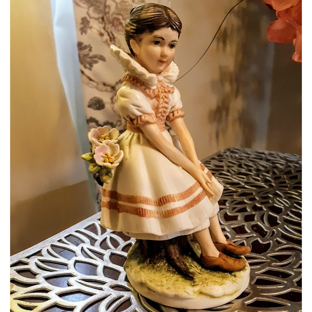 Vintage LEFTON CHINA Figurine